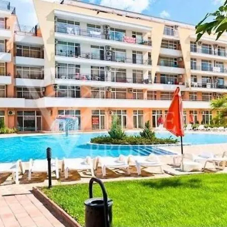 Apartamento Kamelia Grand Apartments *