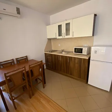 Kamelia Grand Apartments *